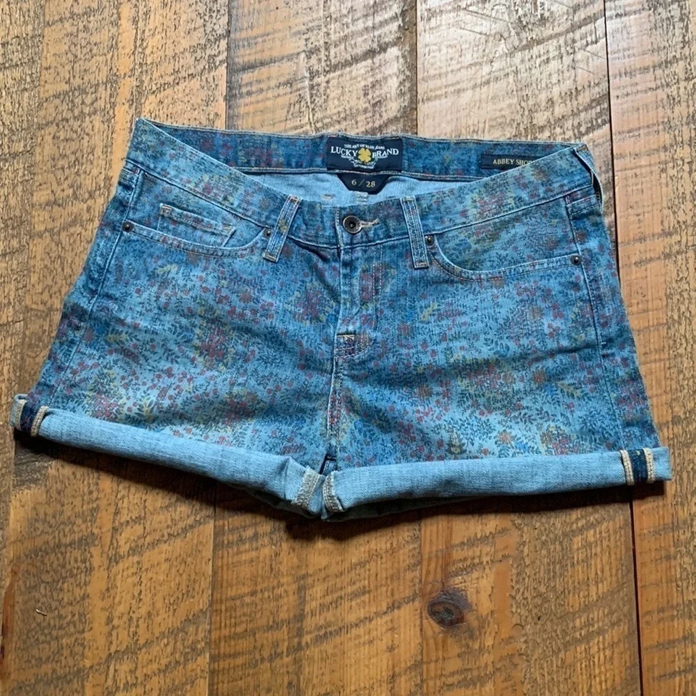 Lucky Brand Abbey Double Roll wildflower paisley print denim jean shorts Size 6